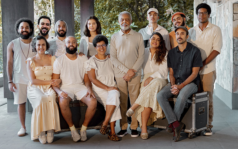 Fotografia de Gilberto Gil e Família para divulgação do festival Turá 2023 por Geovane Peixoto