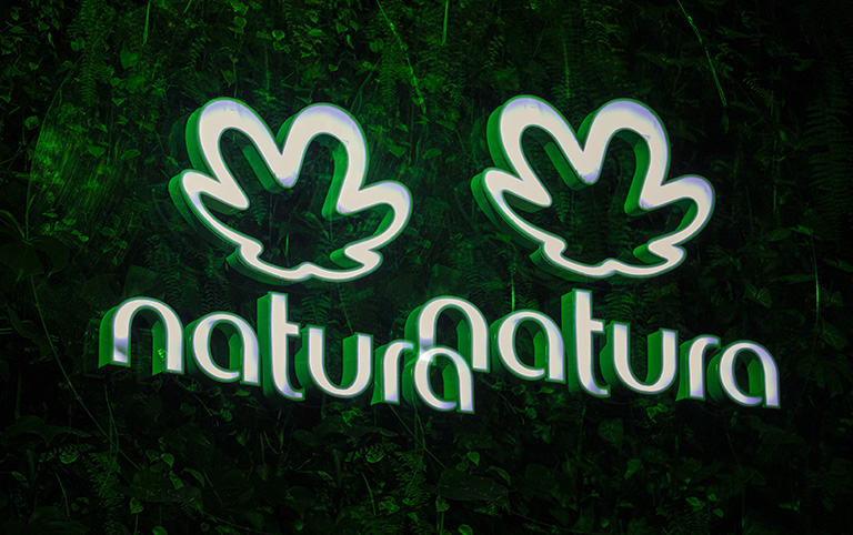 Fotografia colorida do logo da Casa Natura por Diogo França - @difgomez