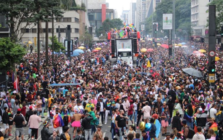 Fotografia colorida de Parada do Orgulho LGBT de São Paulo - Divulgação