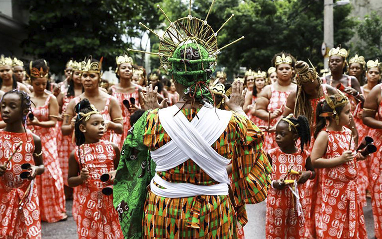 Fotografia colorida do bloco Ilú Obá de Min - por Divulgação - Casa Natura Musical - Carnaval 2024
