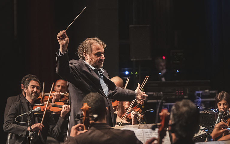 Fotografia colorida de Orquestra Ouro Preto por Raphael Garcia